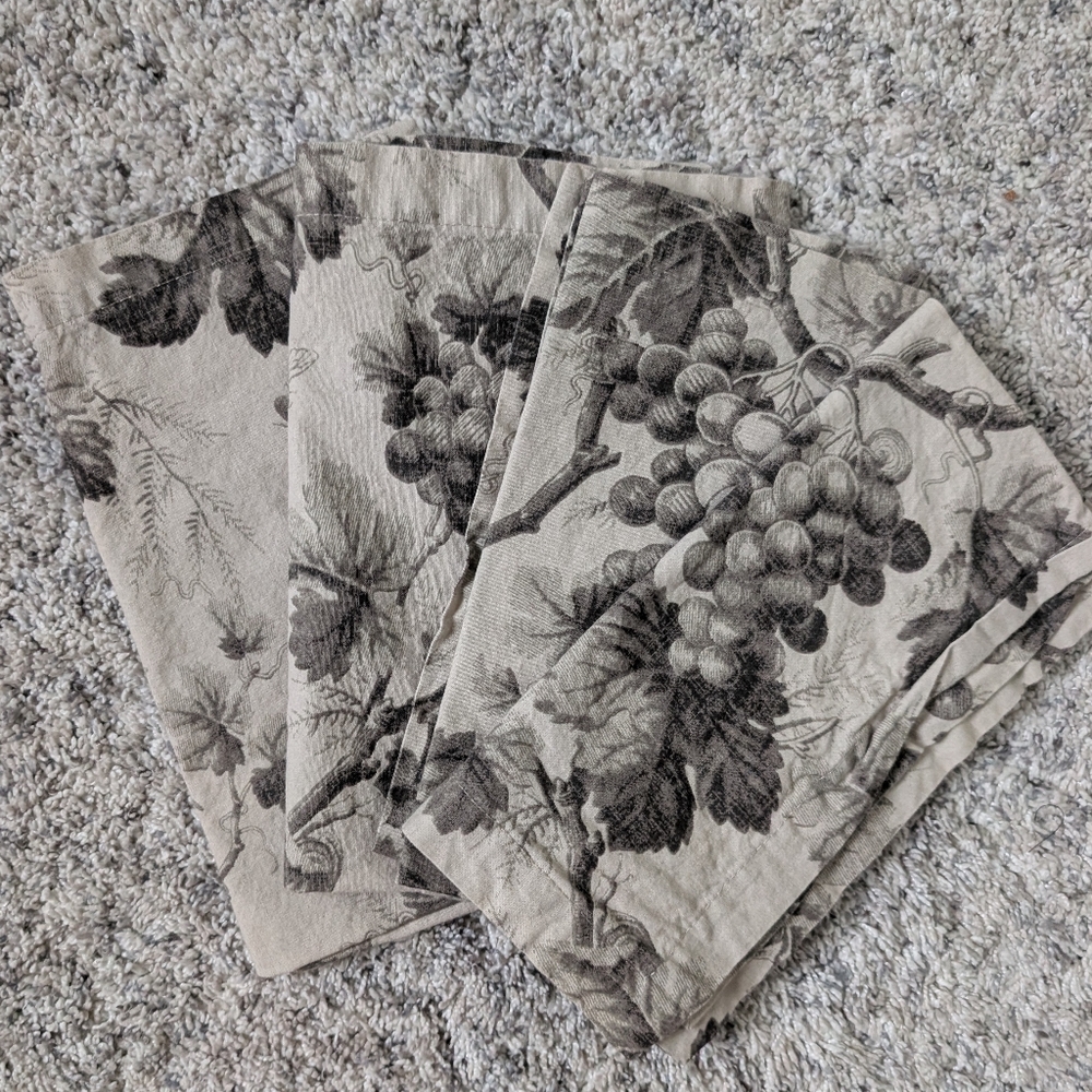 Williams Sonoma Grape Toile Napkins